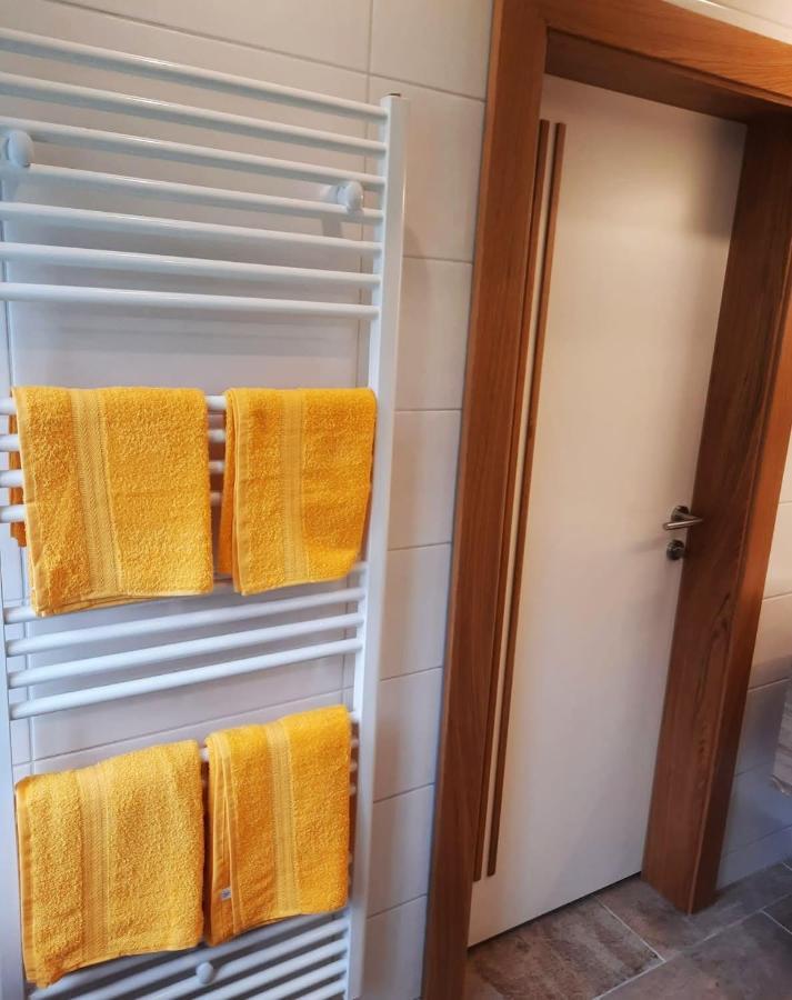 Apartment Fischer Mit Privatstrand Steindorf am Ossiacher See Esterno foto