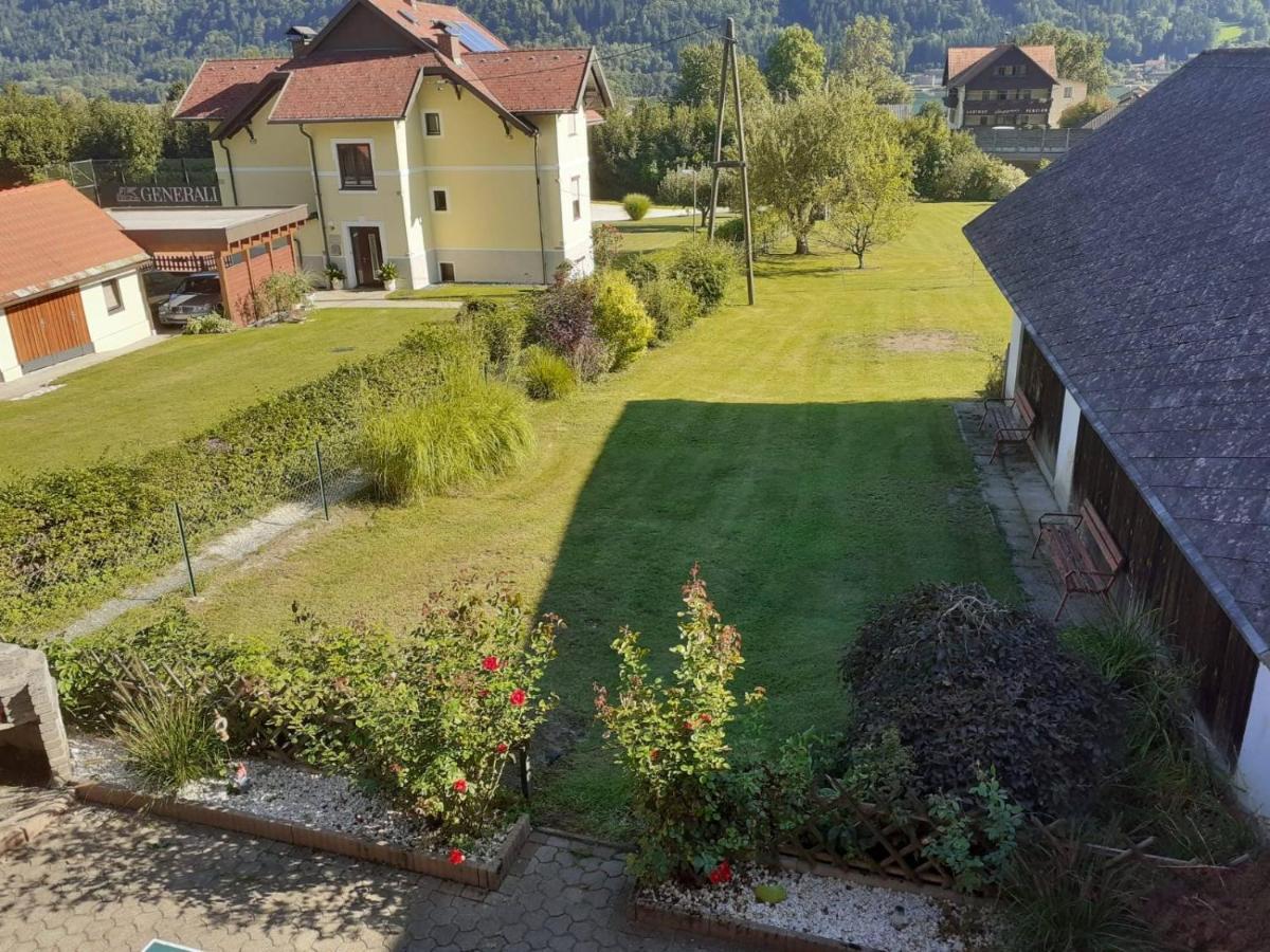 Apartment Fischer Mit Privatstrand Steindorf am Ossiacher See Esterno foto