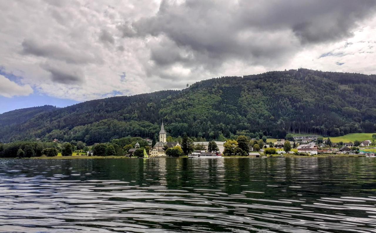 Apartment Fischer Mit Privatstrand Steindorf am Ossiacher See Esterno foto